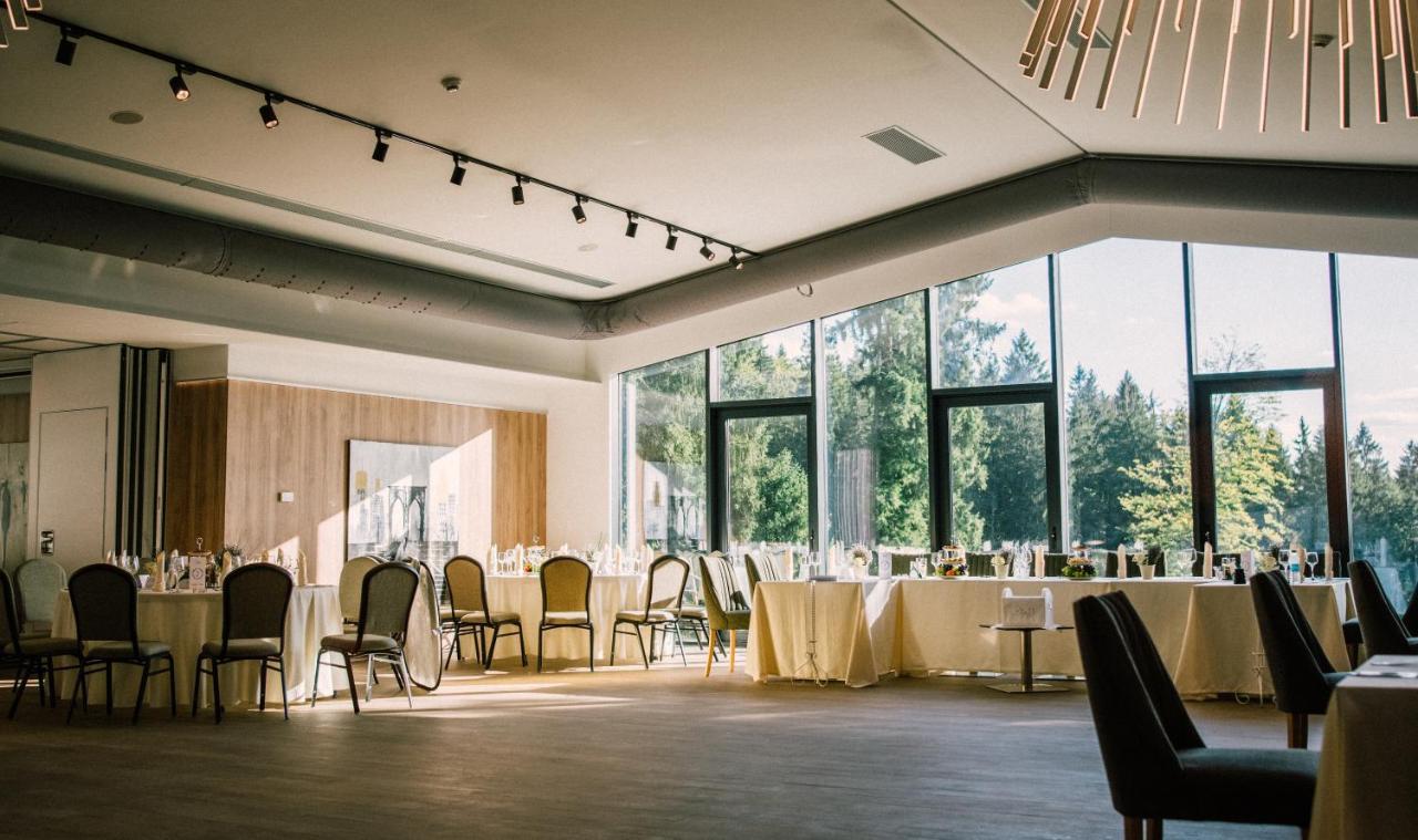 Complex Hotelier Cota O Mie Сіная Екстер'єр фото