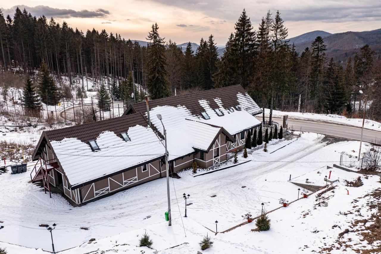 Complex Hotelier Cota O Mie Сіная Екстер'єр фото