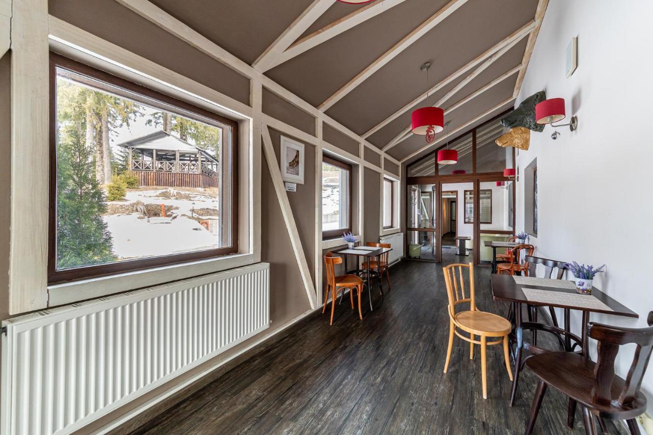 Complex Hotelier Cota O Mie Сіная Екстер'єр фото