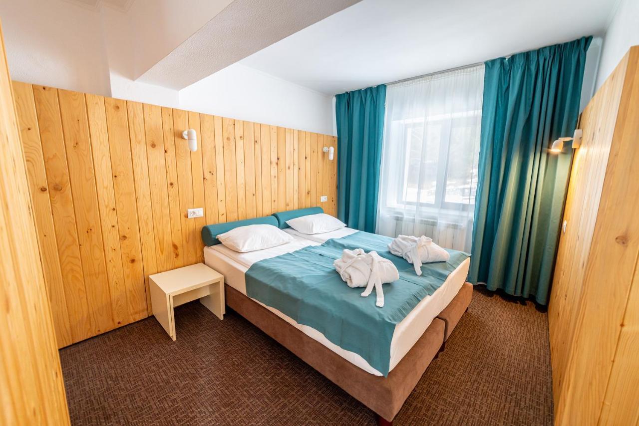 Complex Hotelier Cota O Mie Сіная Екстер'єр фото