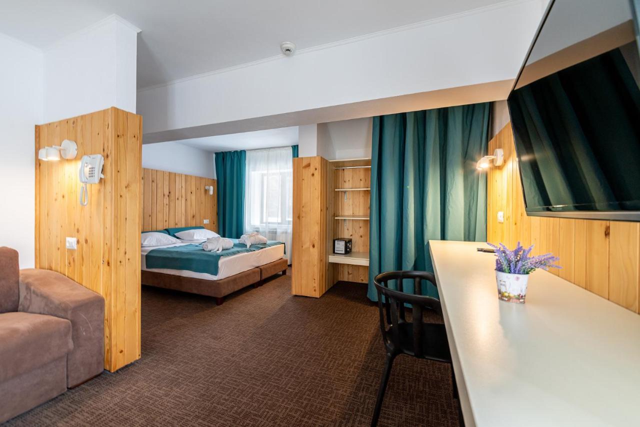 Complex Hotelier Cota O Mie Сіная Екстер'єр фото
