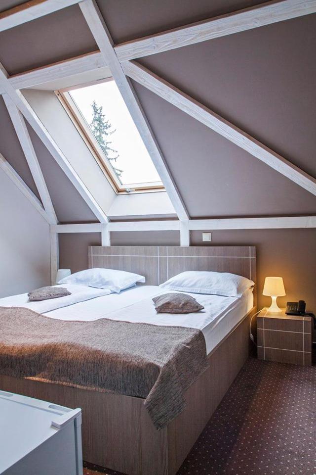 Complex Hotelier Cota O Mie Сіная Екстер'єр фото