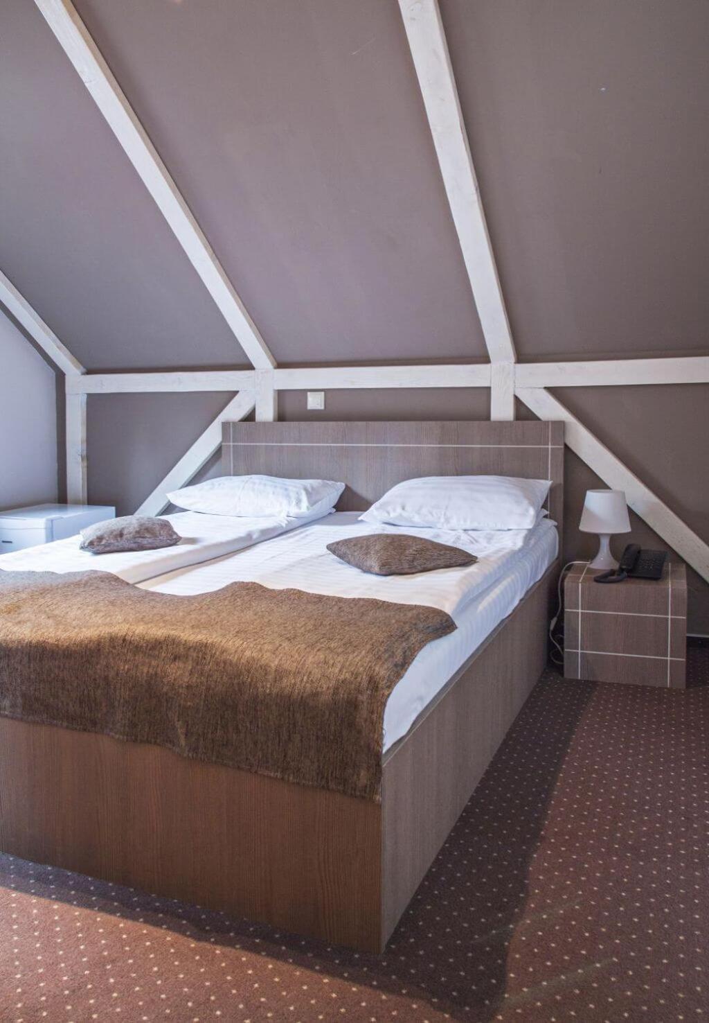 Complex Hotelier Cota O Mie Сіная Екстер'єр фото